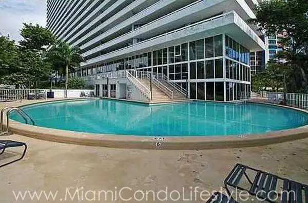 Imperial at Brickell Pool